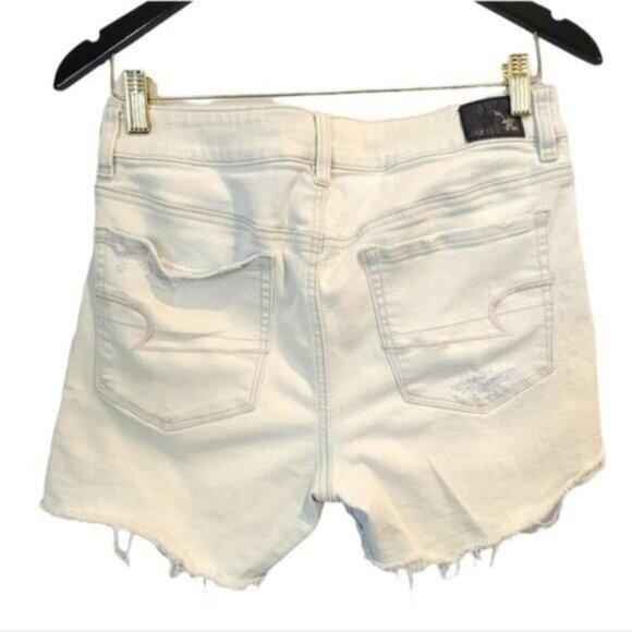 American Eagle | Super Stretch Hi-Rise Shortie Distressed Light Wash Denim Short - Picture 2 of 6